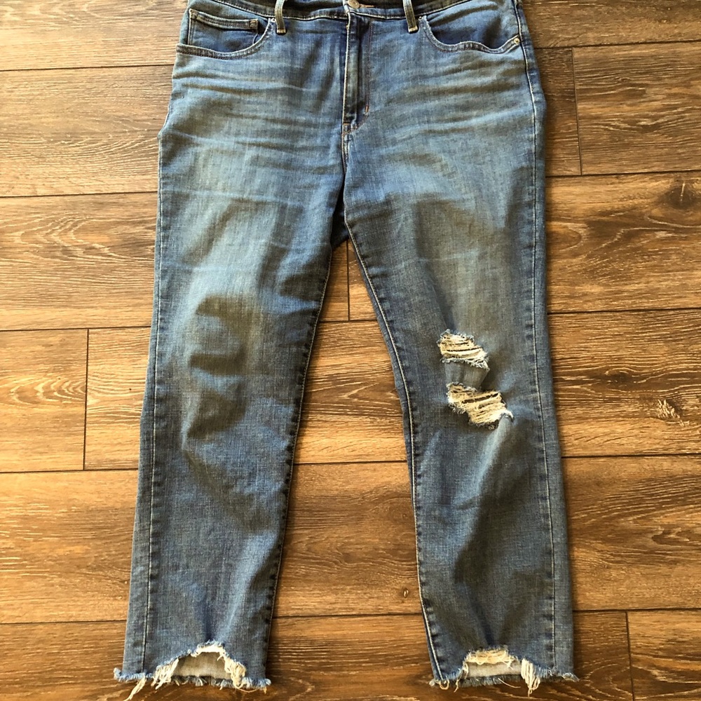 Levi’s crop jeans